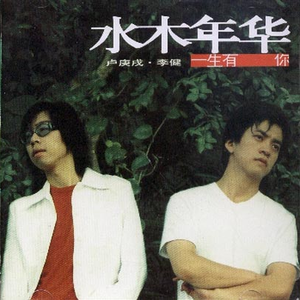 电子厂上班视频实拍
